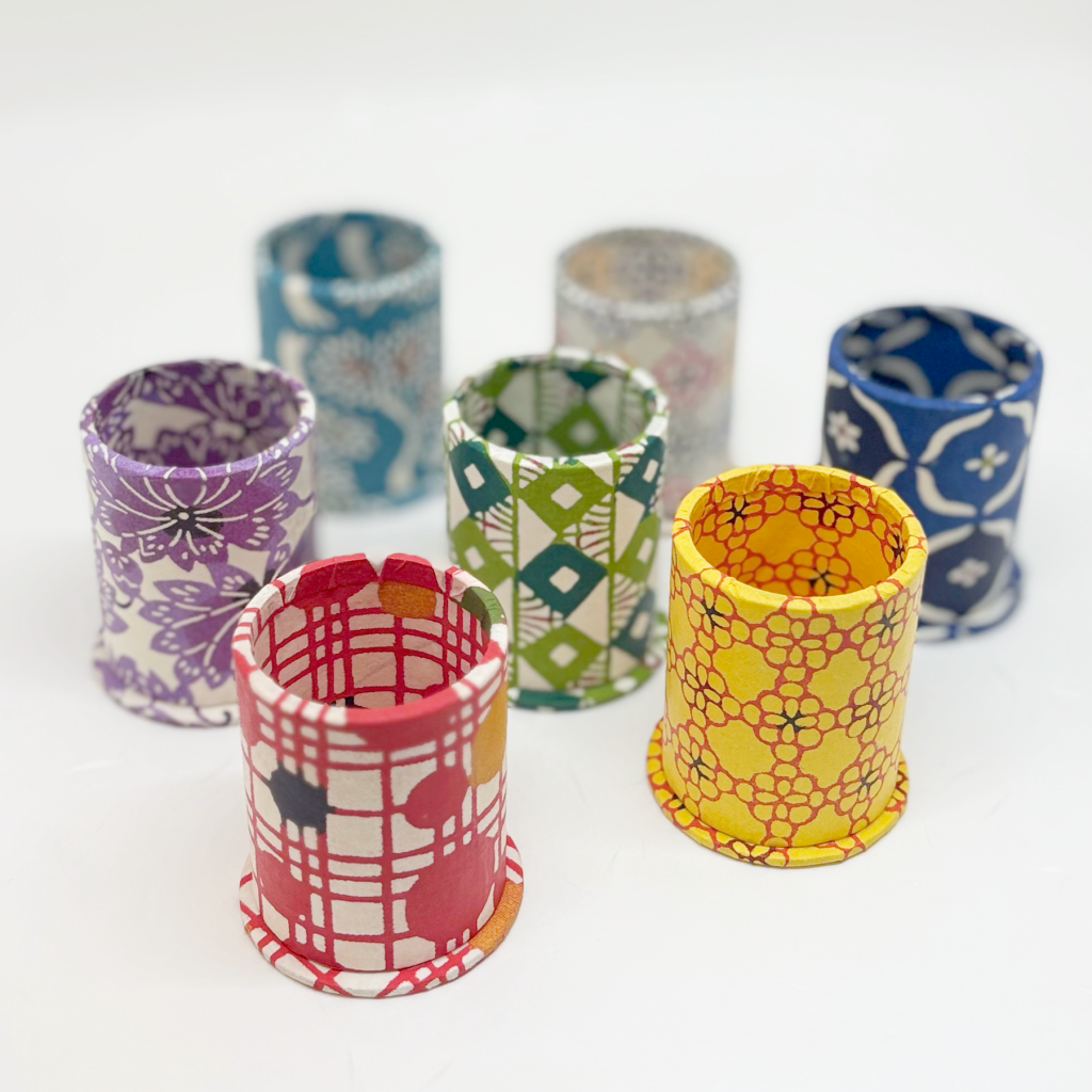 つまようじ入れ　紙管